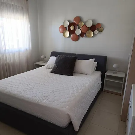 Pearl Apartment *
